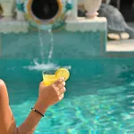 La E Hotel