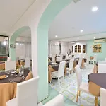 Hotel La E 4*