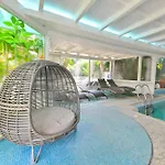 La E Hotel