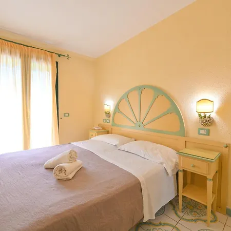 Hotel La E Forio di Ischia