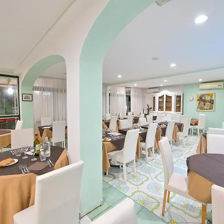 Hotel La E 4*