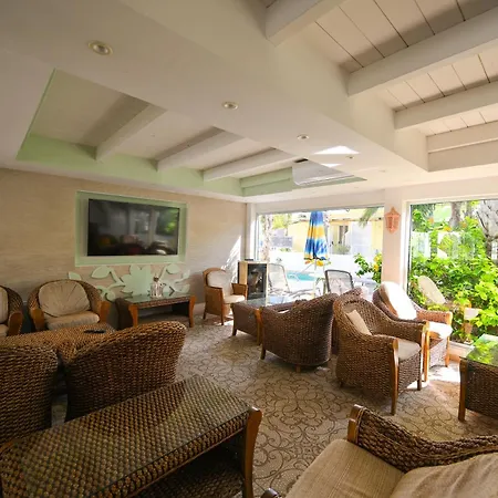 La E Hotel 4*