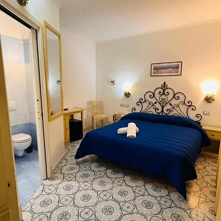 La E Hotel